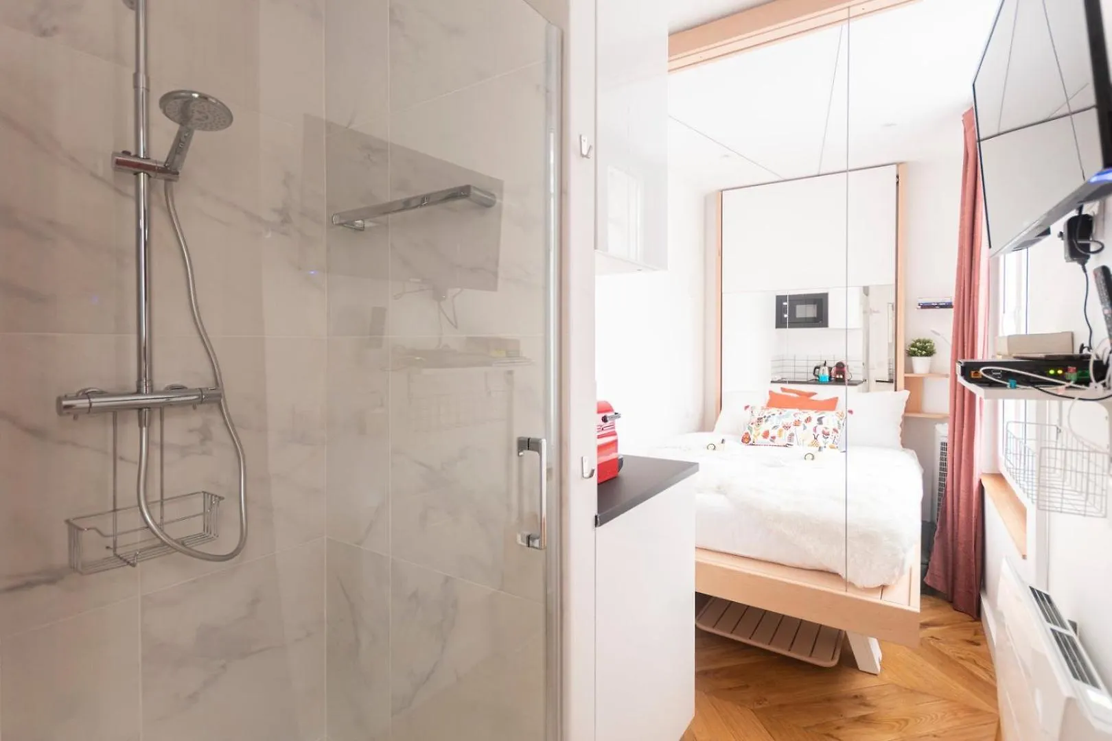 Super Central Mini Studio - 2 Pax, Murphy Bed Paris Appartement